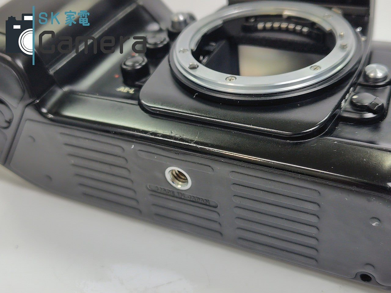 【中古】 Nikon F4 ボディ 液漏れ無 ビュー鳴き有 テスト用フィルムにて動作確認済 ニコン