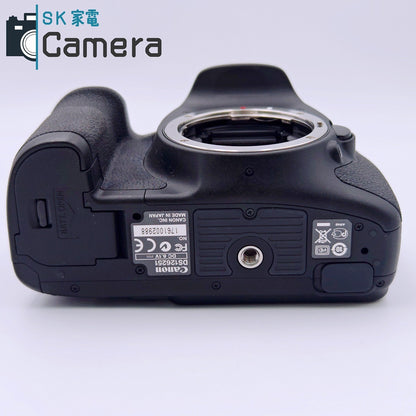 【中古】 Canon EOS 7D ショット数約800回 デジタル一眼レフ キャノン 電池 充電器 付 7 D 美品